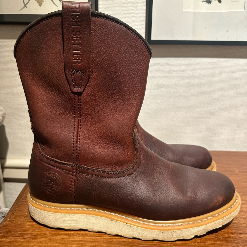 Redwing Irish Setter pull on boots.  Men’s size 11